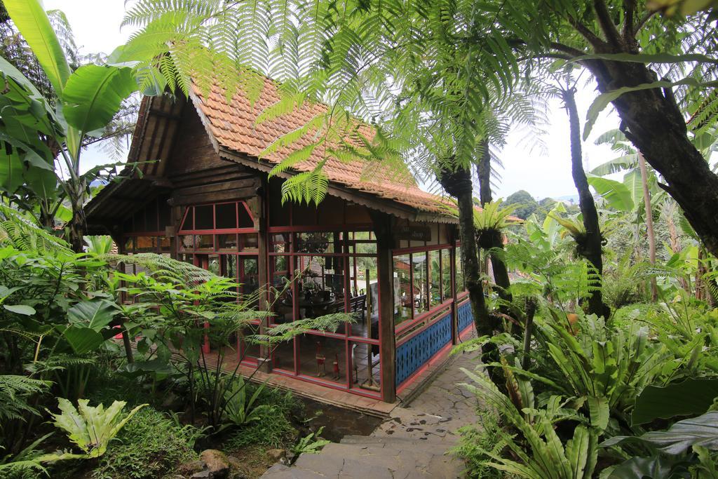 Jadul Village Resort Lembang Kültér fotó