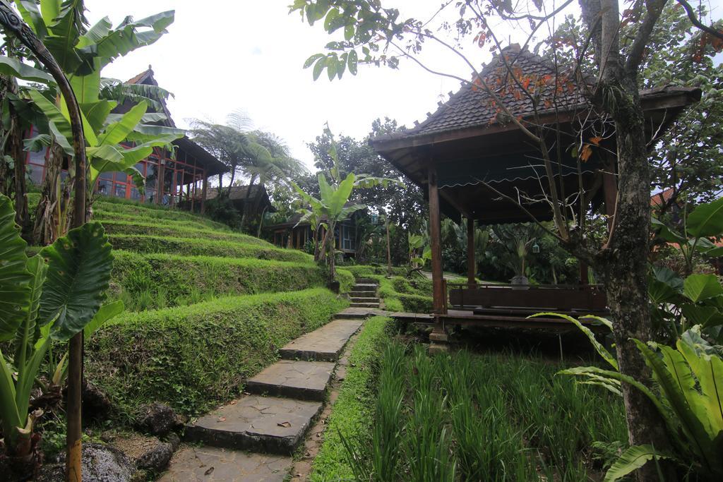 Jadul Village Resort Lembang Kültér fotó