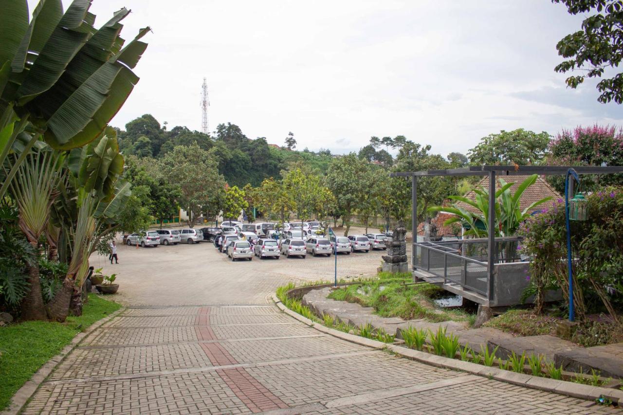 Jadul Village Resort Lembang Kültér fotó